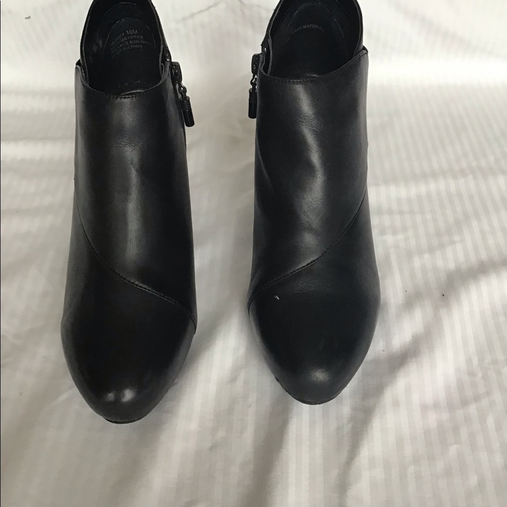 Womens size 10 black booties by Me Too Shoes 3:5 inch heel.  Never been worn